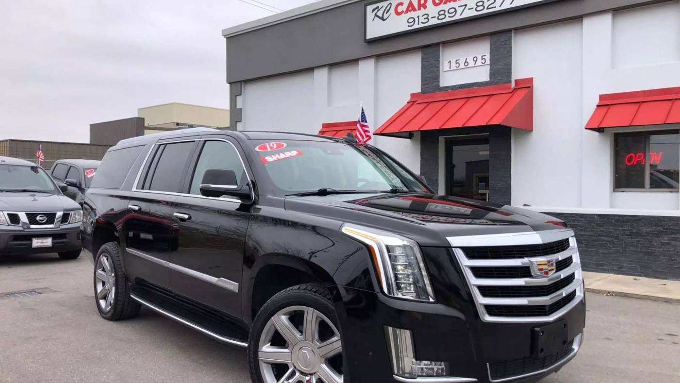2019 Cadillac Escalade Luxury — SUV — 109,994 mi — olathe, KS