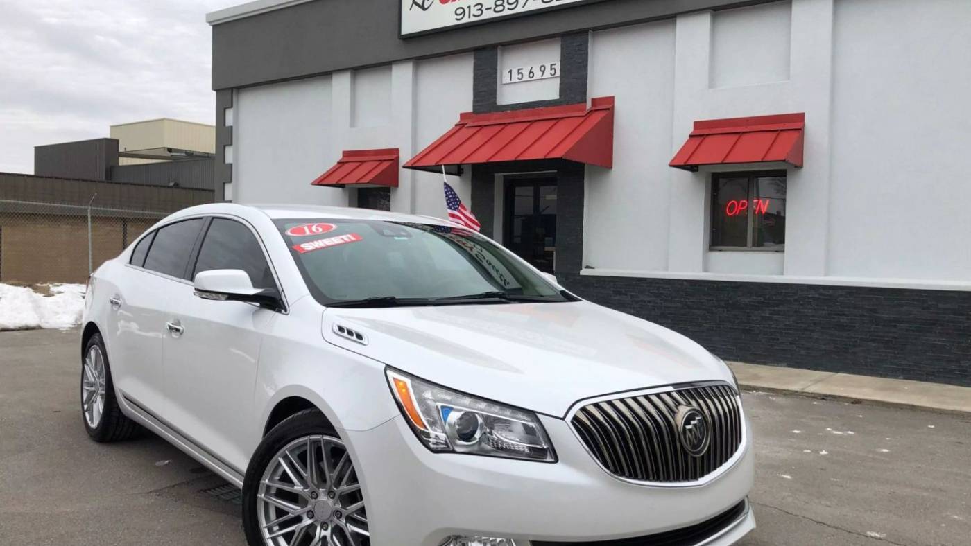 2016 Buick LaCrosse Premium I — Sedan — 137,434 mi — olathe, KS