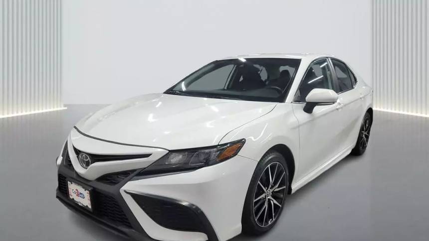 2022 Toyota Camry SE — Sedan — 39,550 mi — Hillside, NJ