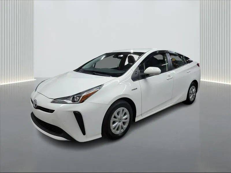 2022 Toyota Prius LE
