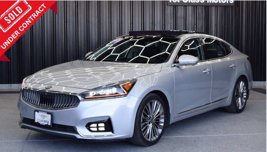 2017 Kia Cadenza Limited — Sedan — 93,575 mi — Phoenix, AZ