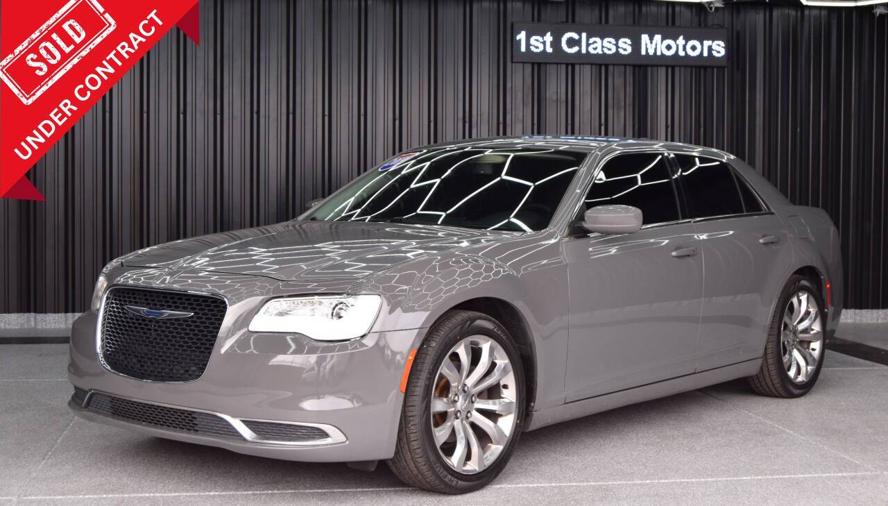 2019 Chrysler 300 Touring L — Sedan — 98,960 mi — Phoenix, AZ
