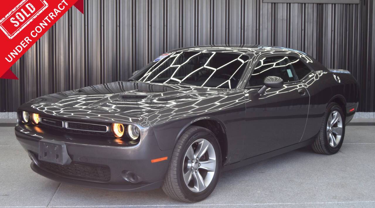 2020 Dodge Challenger SXT — Coupe — 100,308 mi — Phoenix, AZ