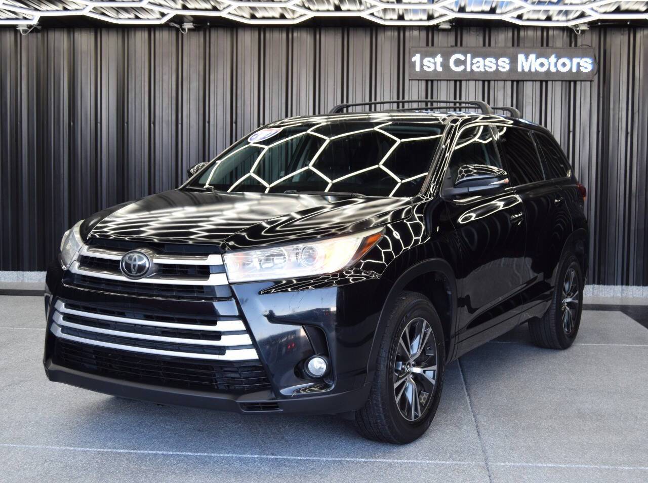 2017 Toyota Highlander LE Plus — SUV — 133,441 mi — Phoenix, AZ