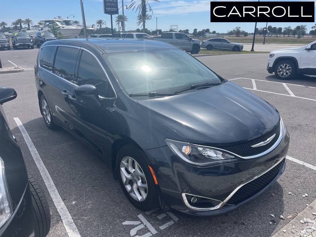 2020 Chrysler Pacifica Touring — Minivan — 49,464 mi — Venice, FL
