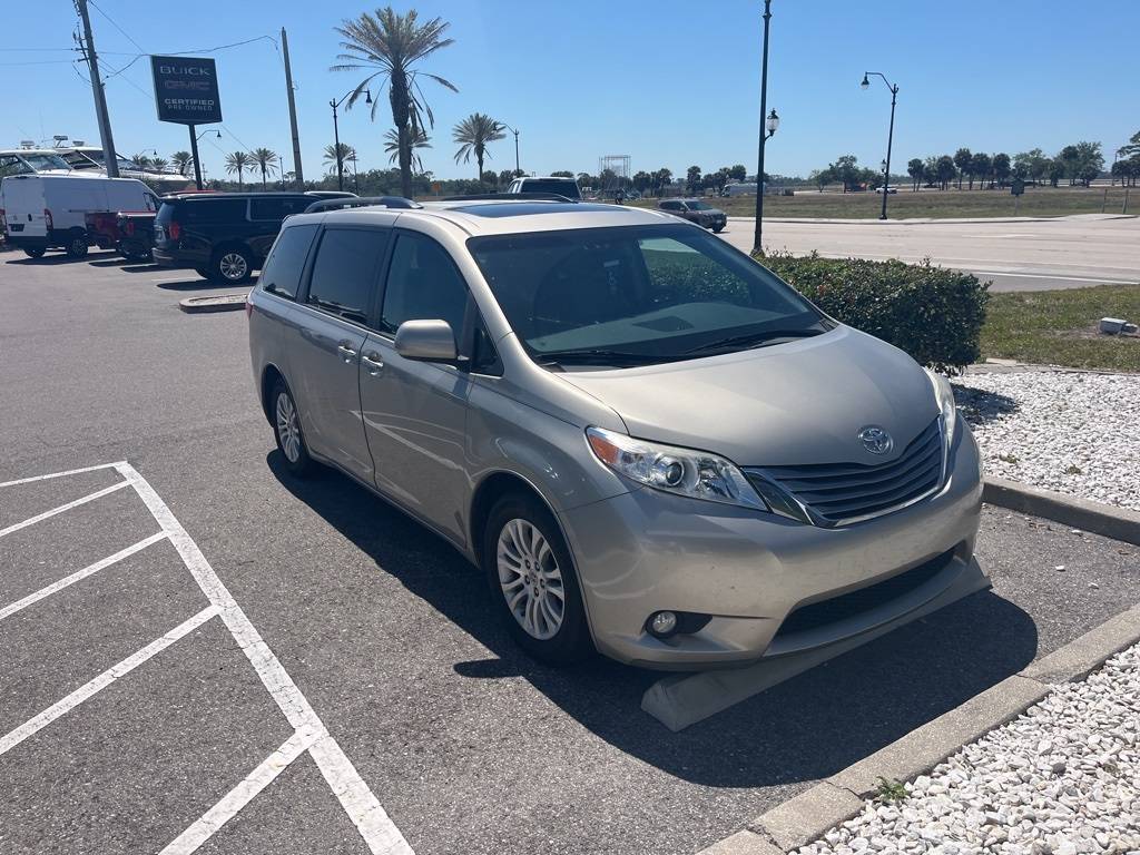 2016 Toyota Sienna L — Minivan — 57,750 mi — Venice, FL