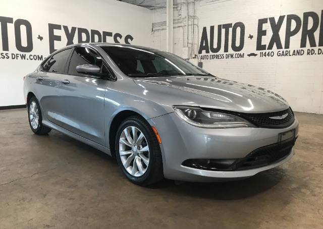 2015 Chrysler 200 S — Sedan — 117,216 mi — Dallas, TX