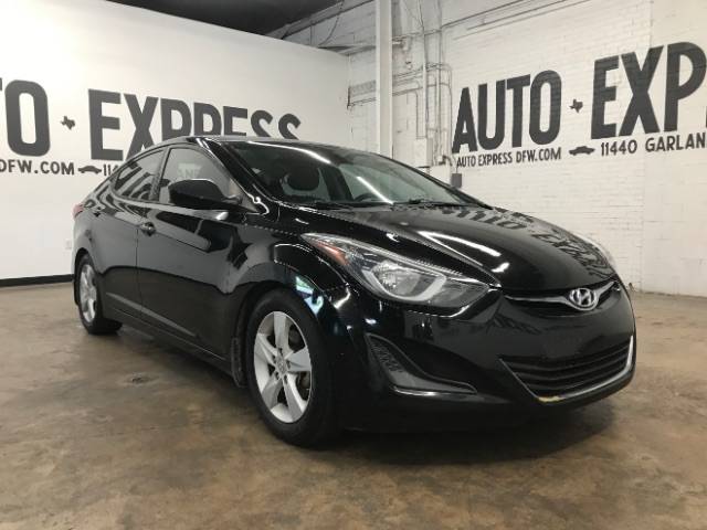 2016 Hyundai Elantra SE — Sedan — 81,196 mi — Dallas, TX