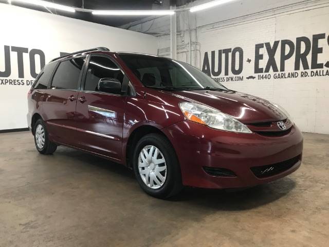 2009 Toyota Sienna LE — Minivan — 234,802 mi — Dallas, TX