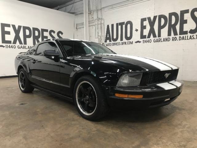 2006 Ford Mustang Base — Coupe — 131,591 mi — Dallas, TX