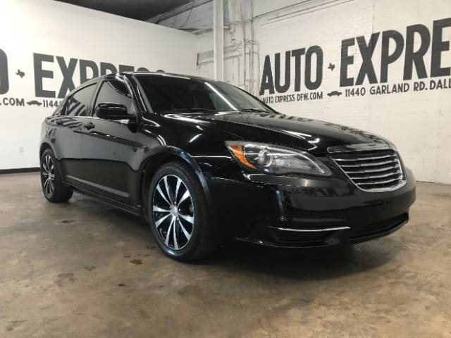 2013 Chrysler 200 Touring — Sedan — 215,163 mi — Dallas, TX