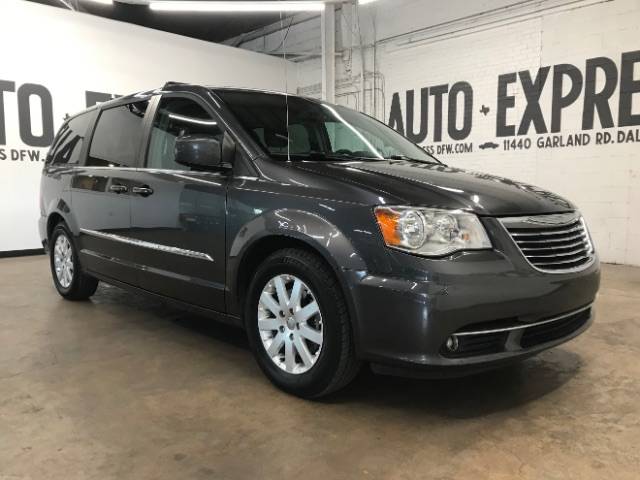2016 Chrysler Town & Country Touring — Minivan — 158,648 mi — Dallas, TX