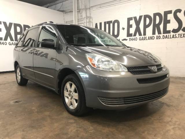 2004 Toyota Sienna LE — Minivan — 228,497 mi — Dallas, TX
