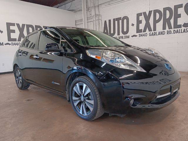 2015 Nissan LEAF SV — Hatchback — 23,113 mi — Dallas, TX