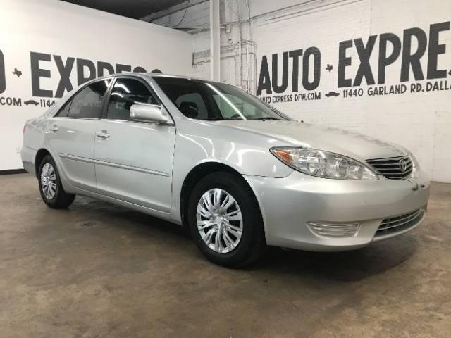 2005 Toyota Camry LE — Sedan — 221,366 mi — Dallas, TX