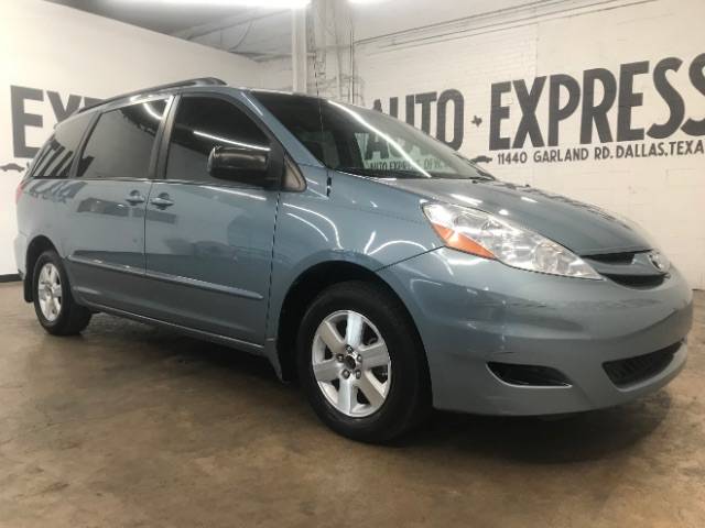 2009 Toyota Sienna CE — Minivan — 180,211 mi — Dallas, TX