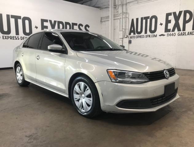 2011 Volkswagen Jetta SE — Sedan — 135,854 mi — Dallas, TX
