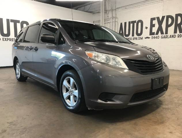 2012 Toyota Sienna Base — Minivan — 185,177 mi — Dallas, TX