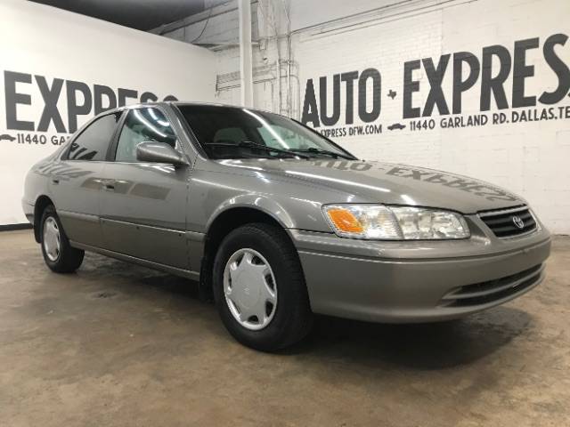 2000 Toyota Camry CE — Sedan — 221,449 mi — Dallas, TX
