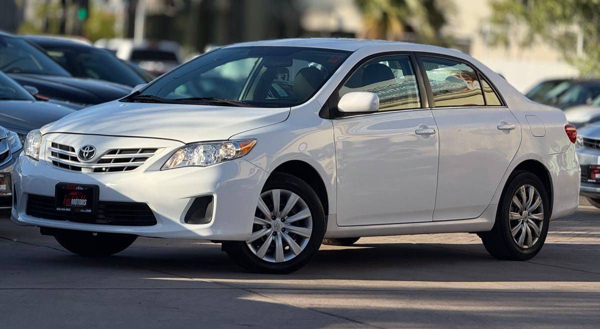 2013 Toyota Corolla LE — Sedan — 129,548 mi — San Diego, CA