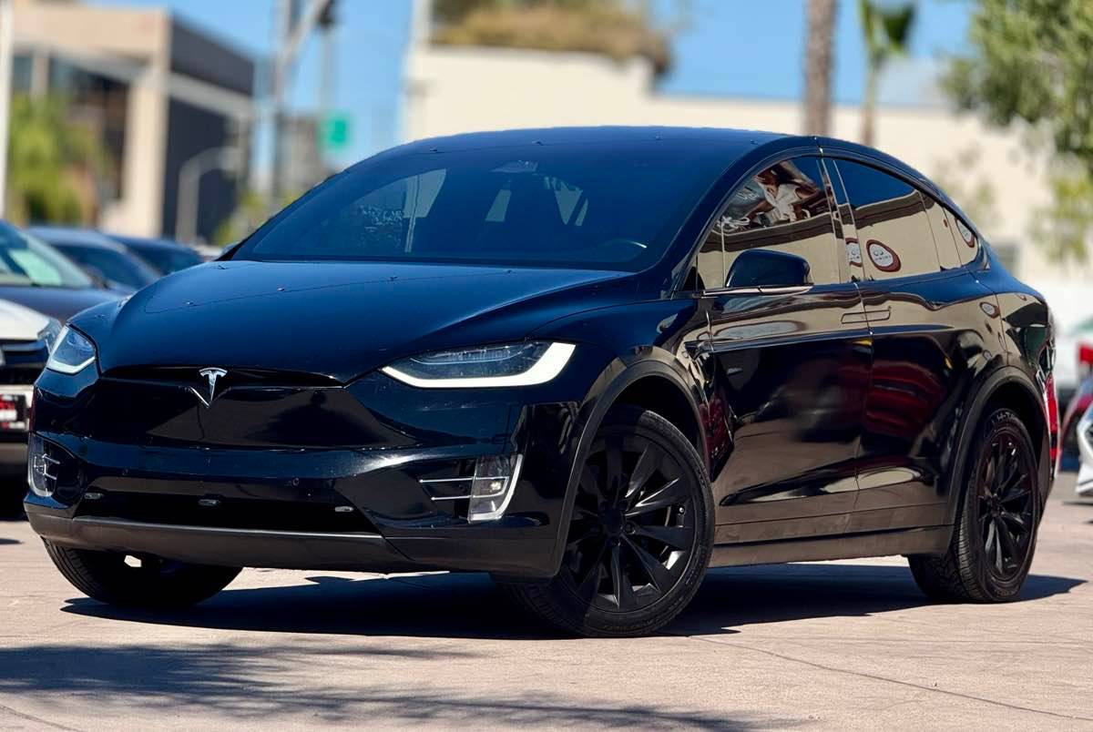 2018 Tesla Model X 75D — SUV — 113,415 mi — San Diego, CA