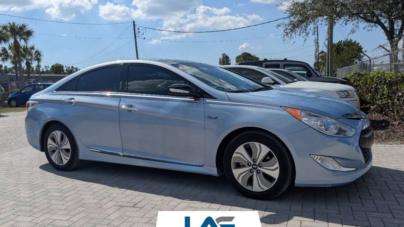 2015 Hyundai Sonata Hybrid Limited — Sedan — 37,080 mi — Fort Myers, FL