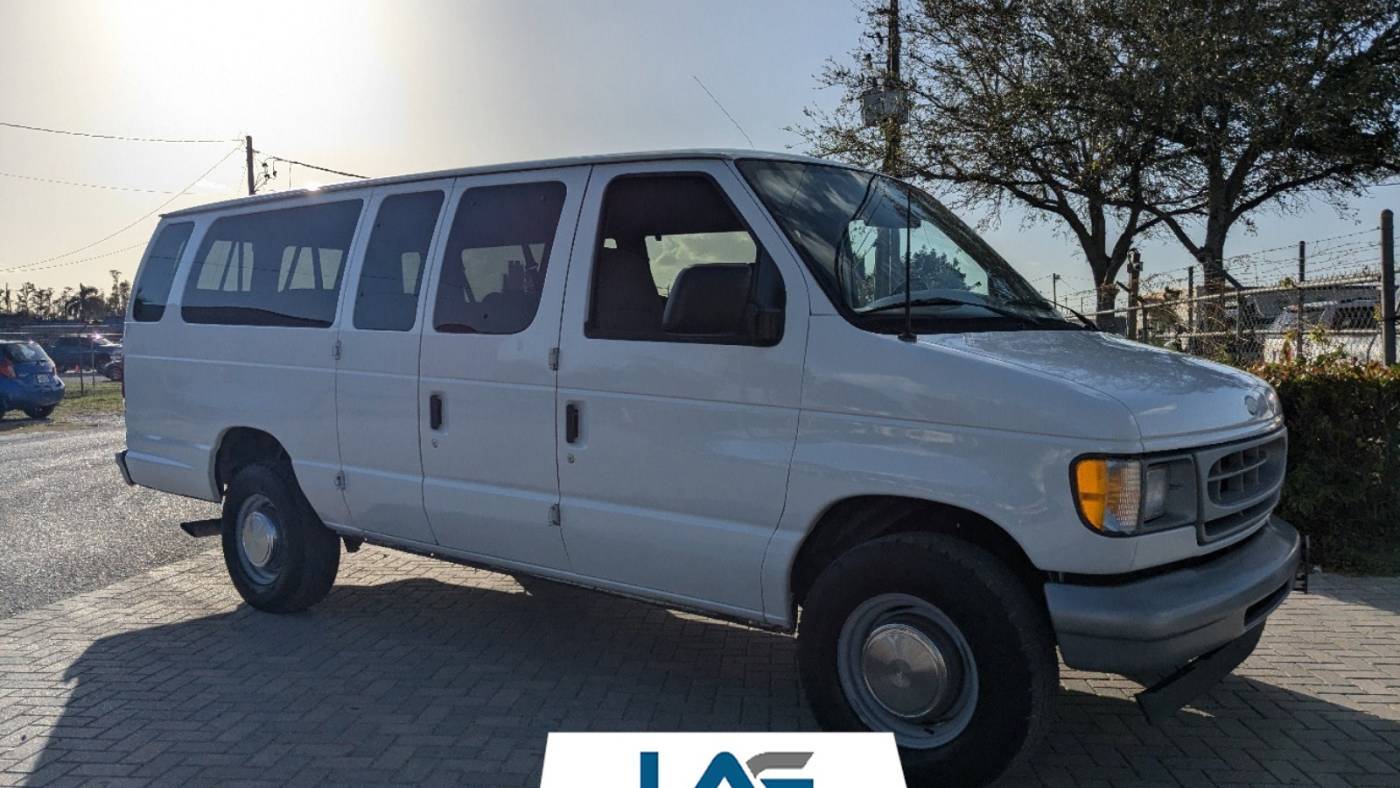 2001 Ford Econoline Wagon E-350 Super Duty XL — Passenger Van — 99,287 mi — Fort Myers, FL