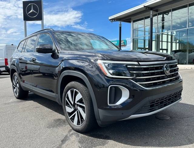 2025 Volkswagen Atlas SE with Technology — SUV — 20,290 mi — Chicopee, MA