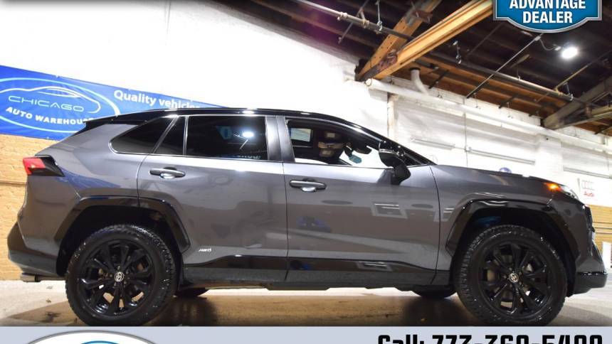 2022 Toyota RAV4 Hybrid XSE — SUV — 84,049 mi — Chicago, IL
