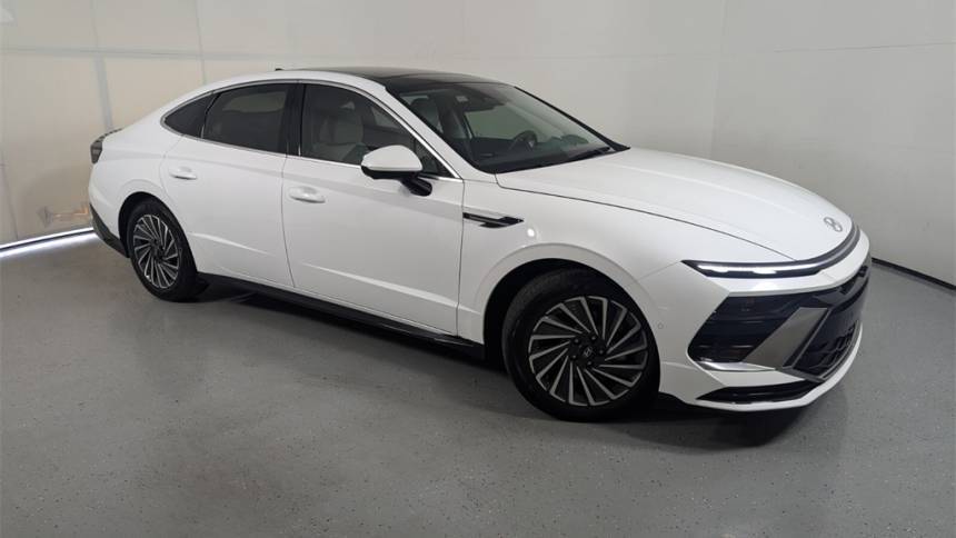 2024 Hyundai Sonata Hybrid Limited — Sedan — 3,139 mi — Lake Park, FL