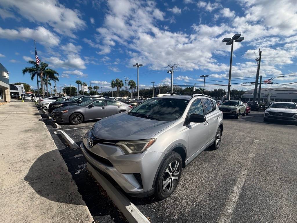 2016 Toyota RAV4 LE — SUV — 82,798 mi — Lake Park, FL