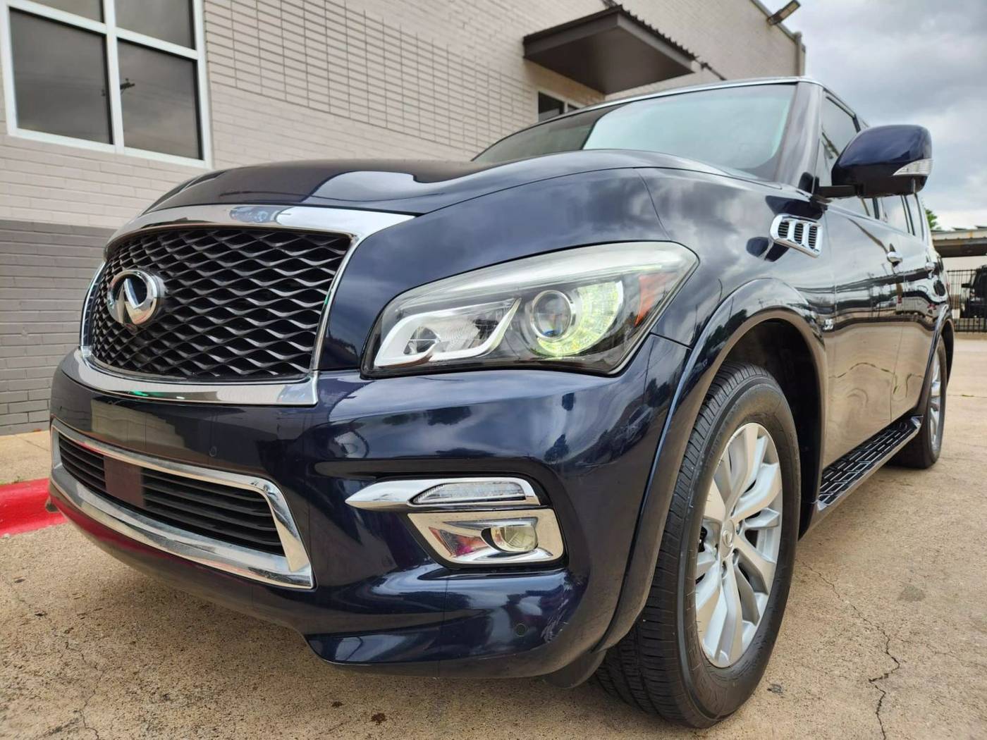 2015 INFINITI QX80 Standard — SUV — 95,975 mi — Dallas, TX