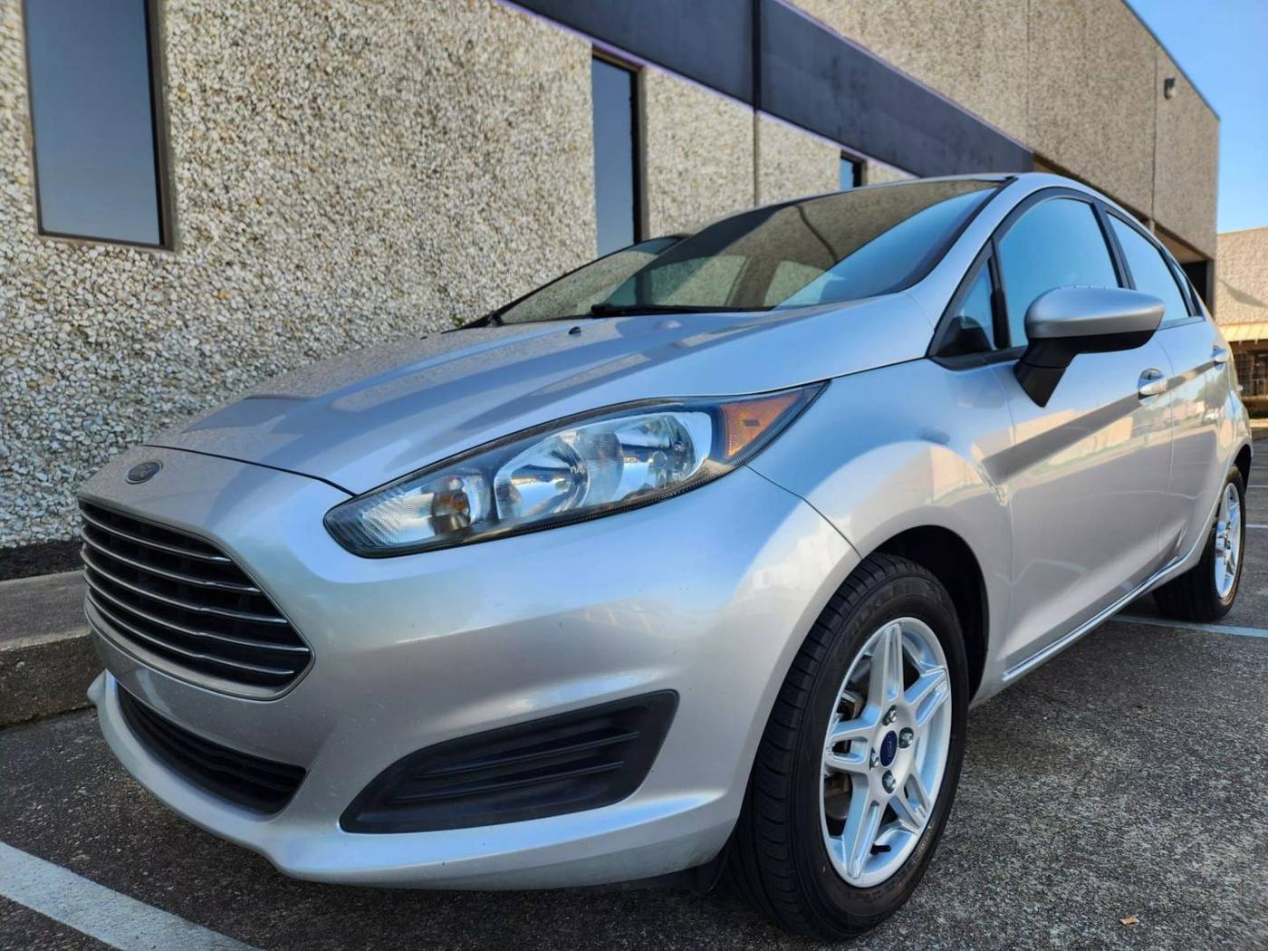 2018 Ford Fiesta SE — Hatchback — 91,112 mi — Dallas, TX