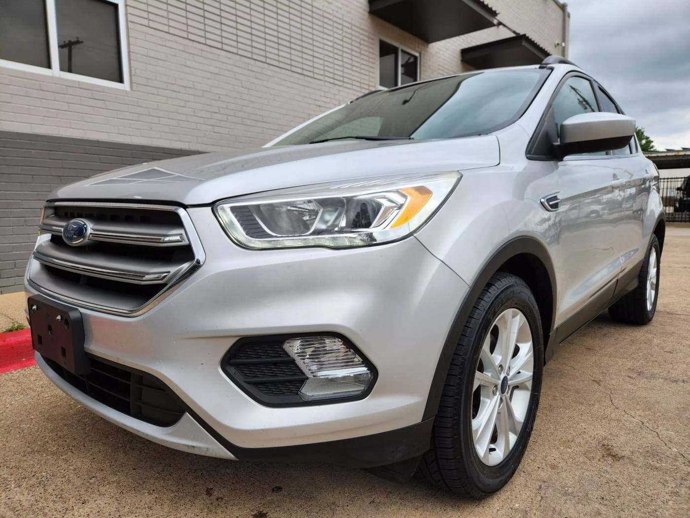 2017 Ford Escape SE — SUV — 107,952 mi — Dallas, TX