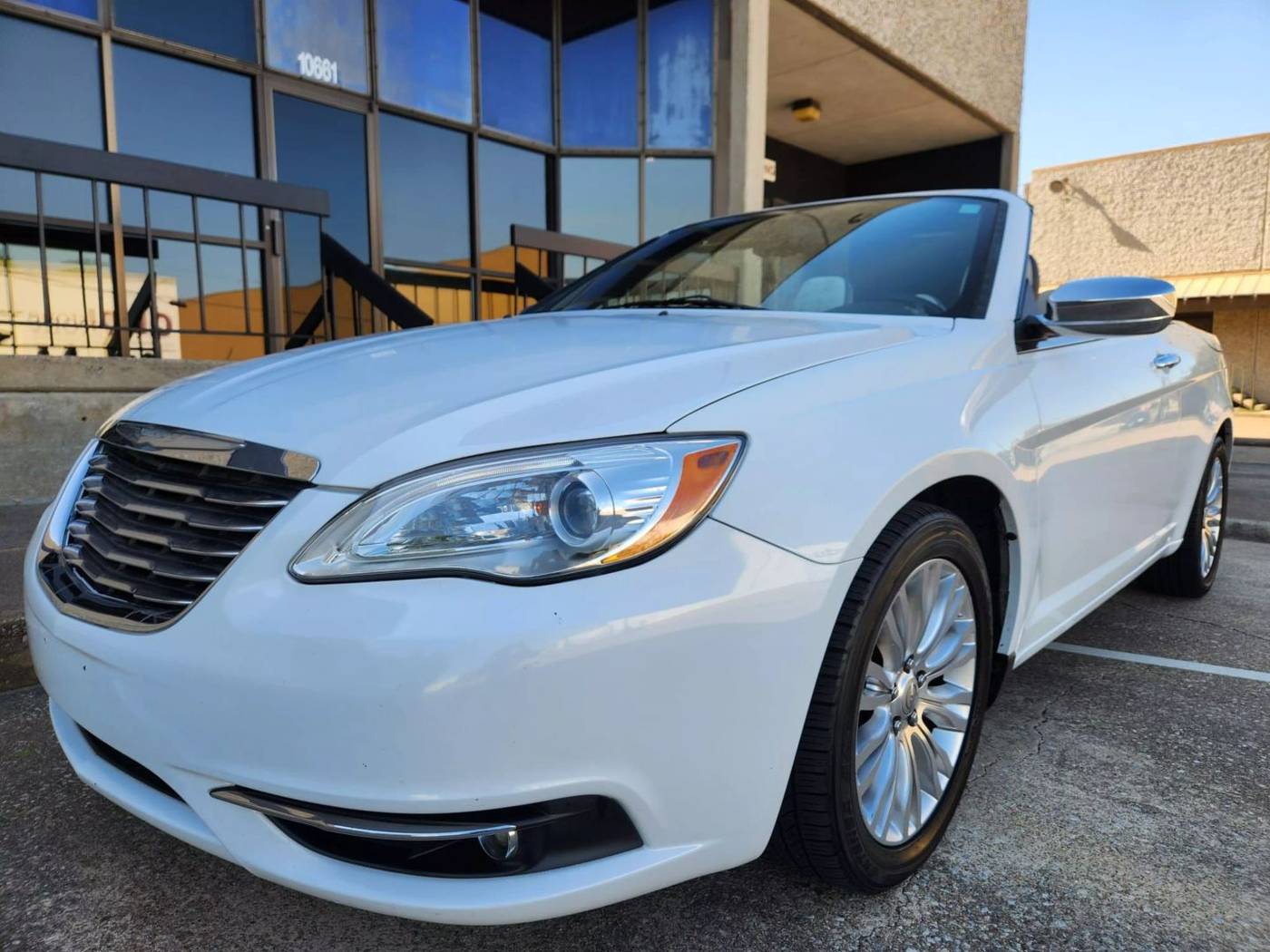 2014 Chrysler 200 Limited — Convertible — 84,223 mi — Dallas, TX