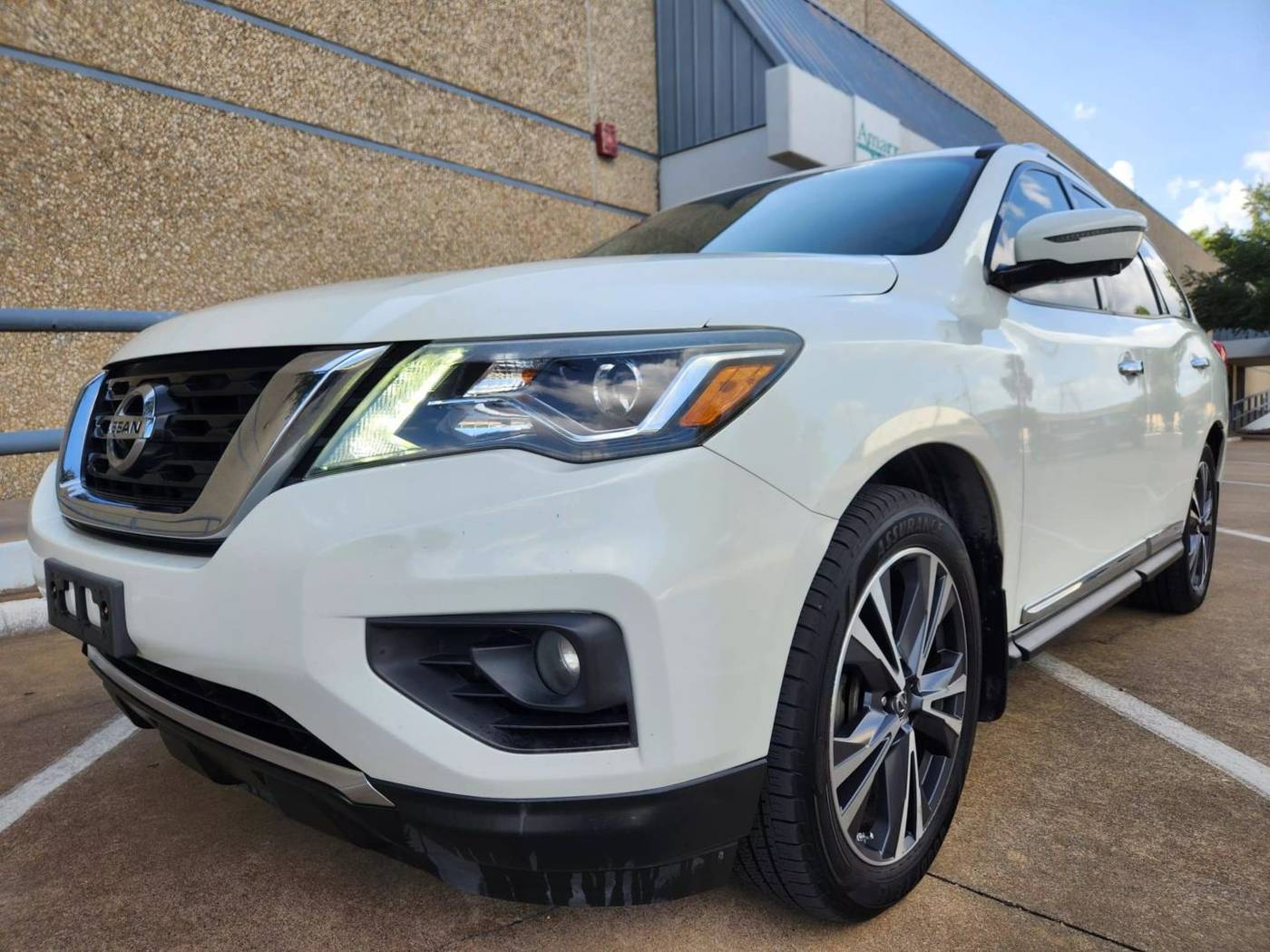 2017 Nissan Pathfinder Platinum — SUV — 127,595 mi — Dallas, TX