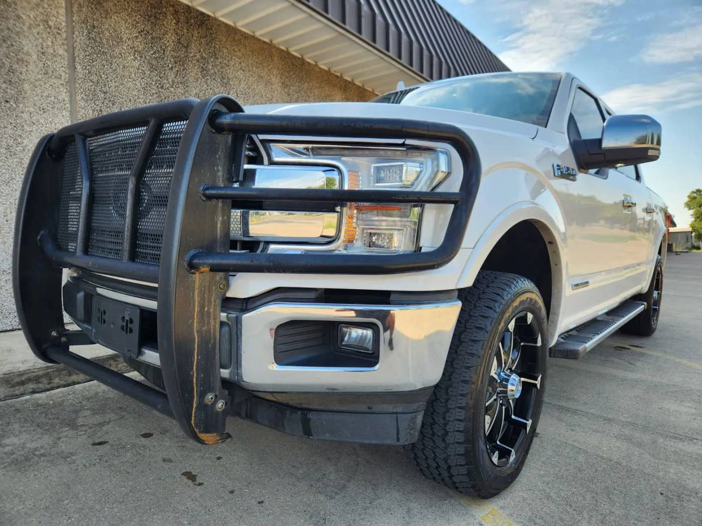 2018 Ford F-150 Lariat — Pickup Truck — 162,946 mi — Dallas, TX