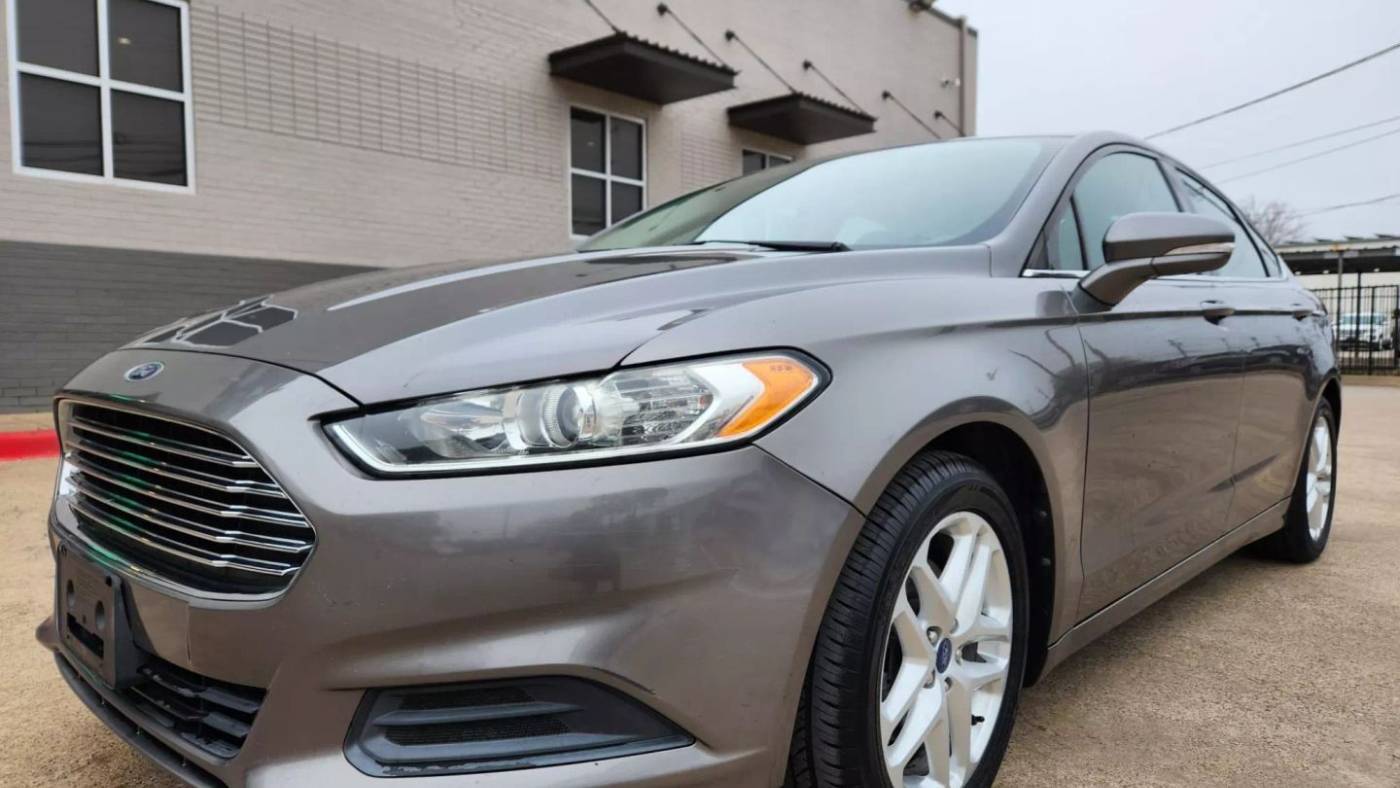 2013 Ford Fusion SE — Sedan — 127,353 mi — Dallas, TX