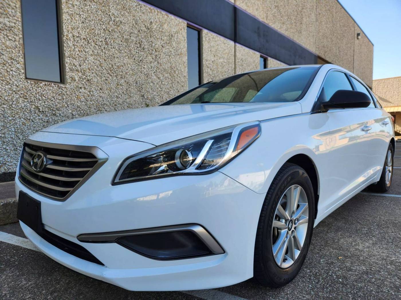 2017 Hyundai Sonata SE — Sedan — 86,812 mi — Dallas, TX