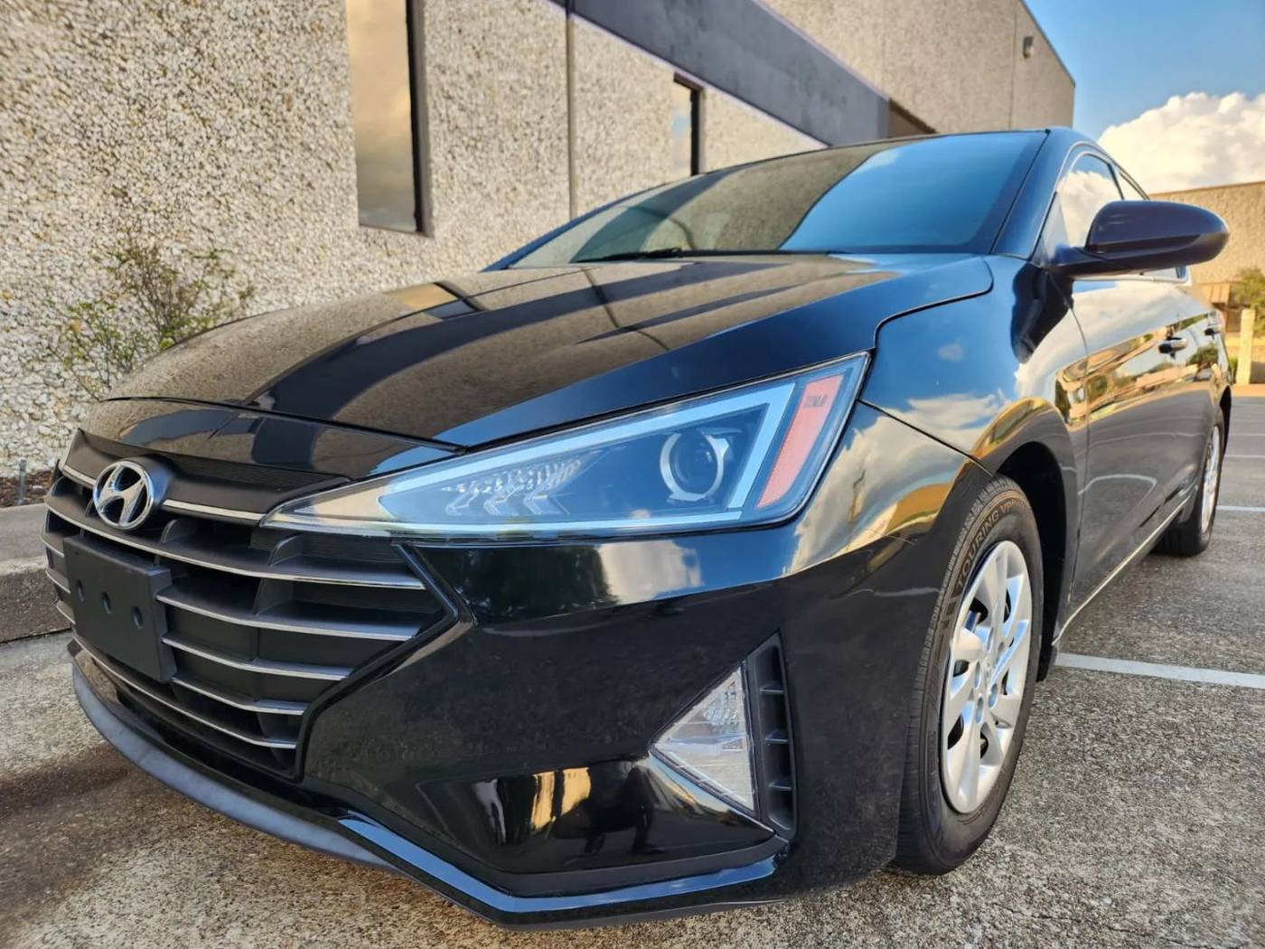 2020 Hyundai Elantra SE — Sedan — 55,786 mi — Dallas, TX