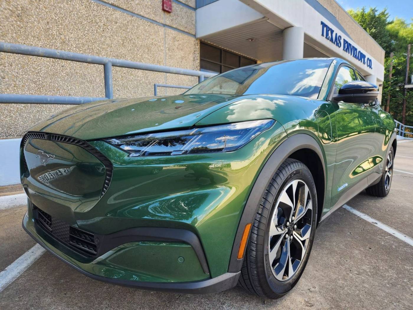 2025 Ford Mustang Mach-E Select — SUV — 30 mi — Dallas, TX