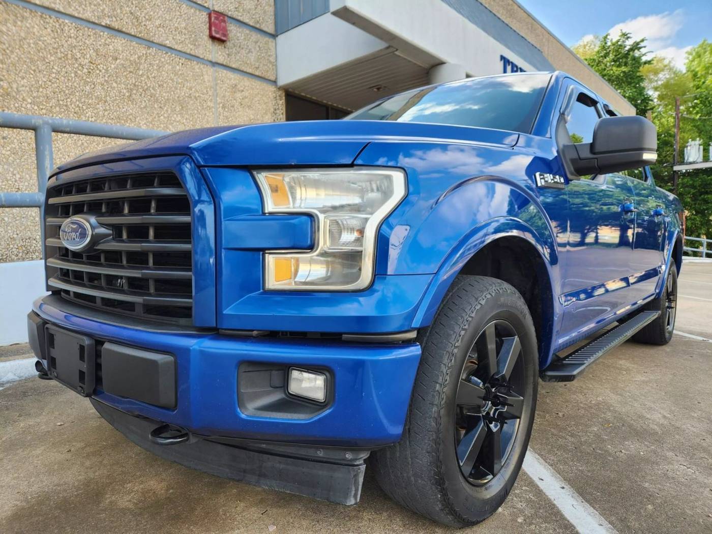 2017 Ford F-150 XLT — Pickup Truck — 106,187 mi — Dallas, TX