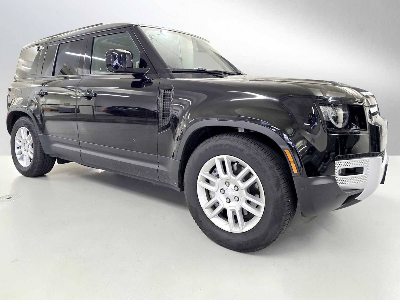 2025 Land Rover Defender S