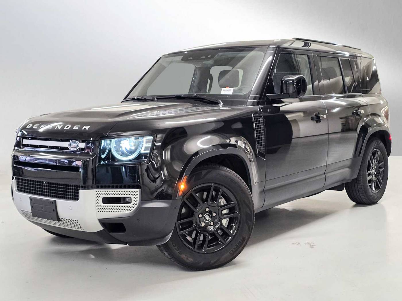 2025 Land Rover Defender S