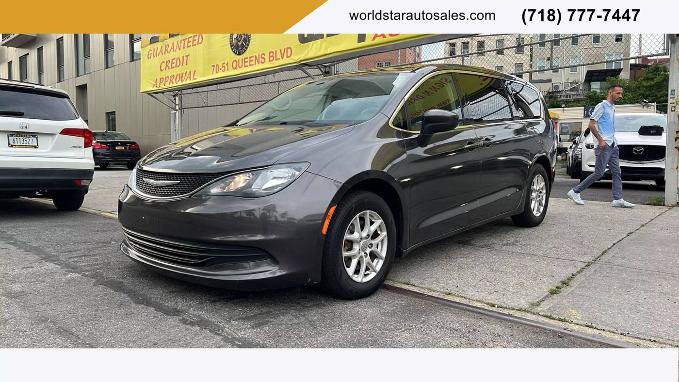 2017 Chrysler Pacifica LX — Minivan — 83,725 mi — Queens, NY