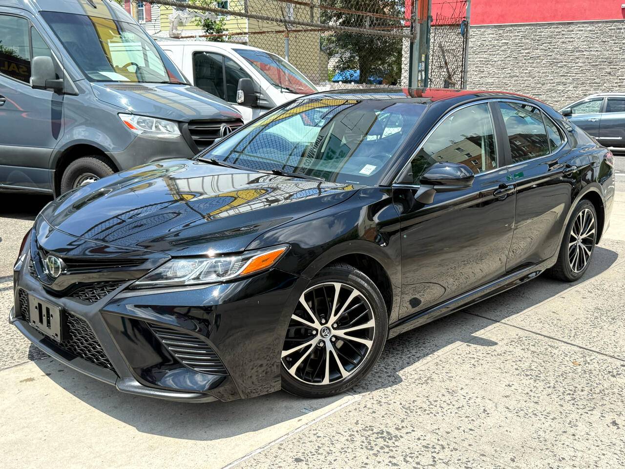 2018 Toyota Camry XLE — Sedan — 100,456 mi — Brooklyn, NY