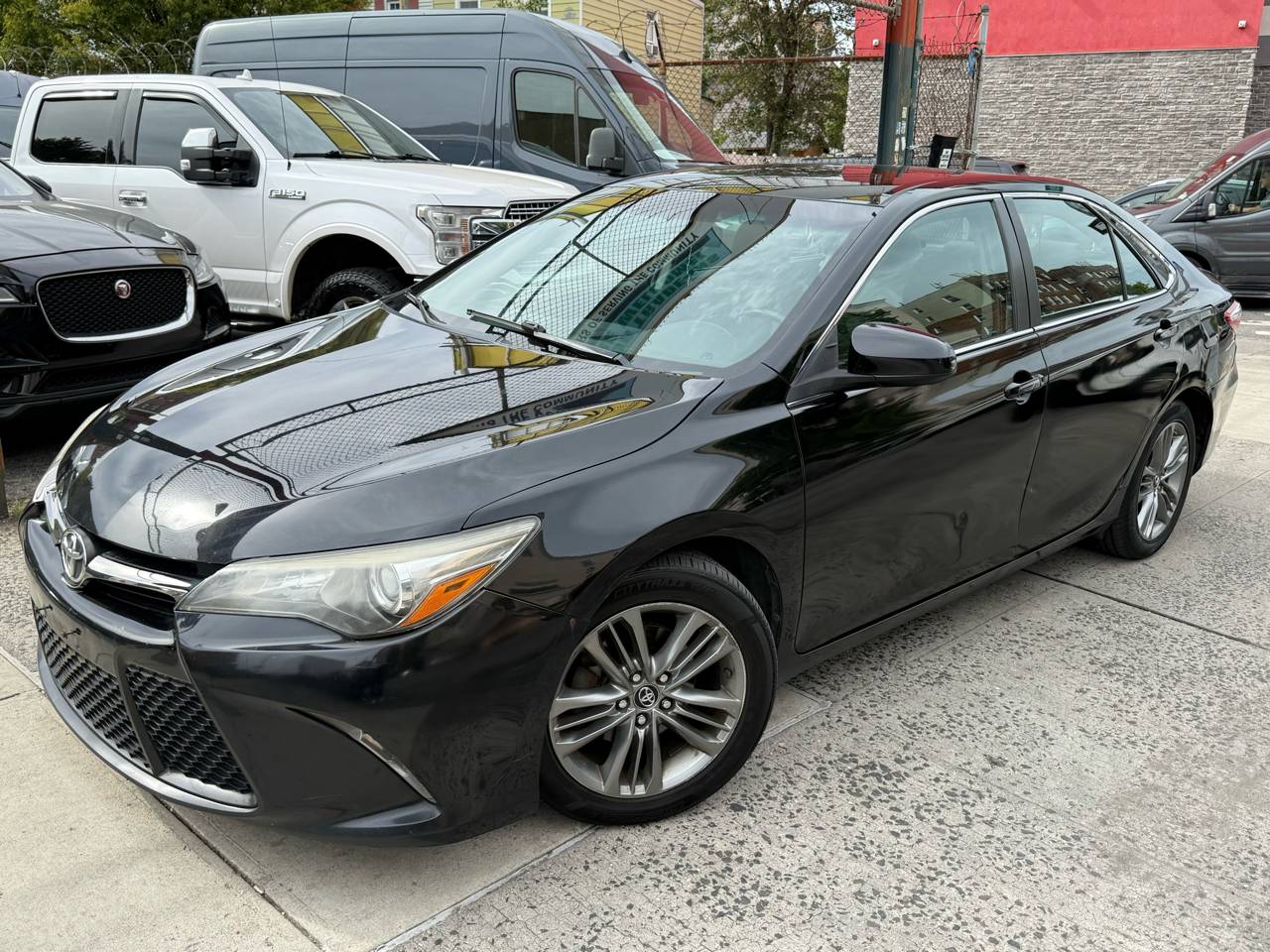 2016 Toyota Camry SE — Sedan — 281,065 mi — Brooklyn, NY
