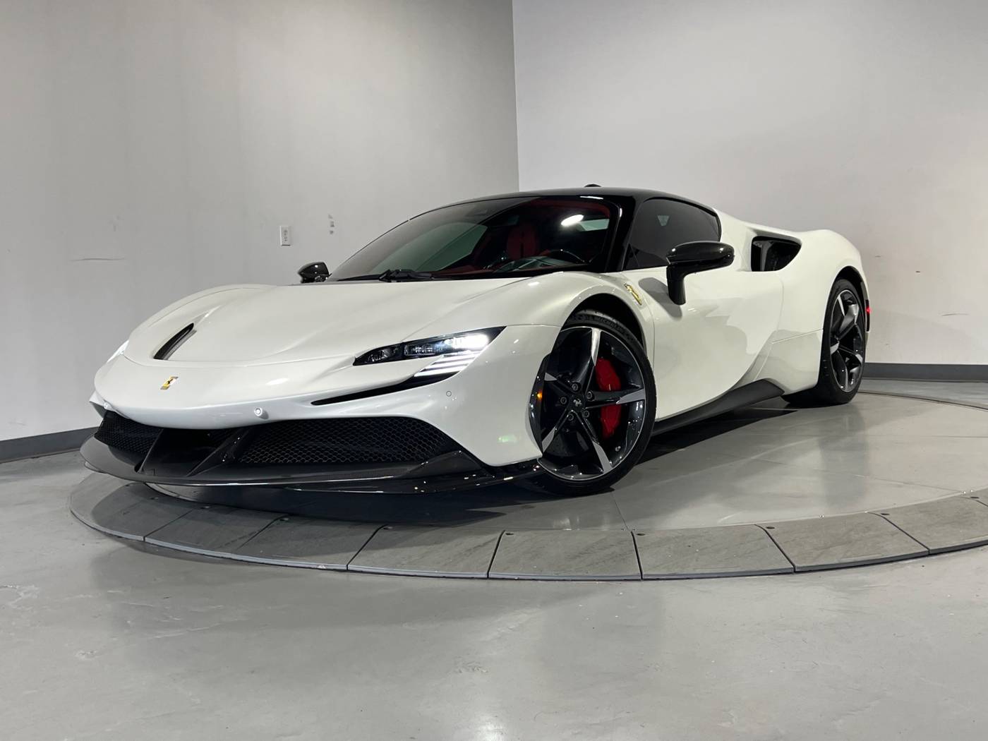 2021 Ferrari SF90 Standard — Coupe — 2,915 mi — Warren, MI