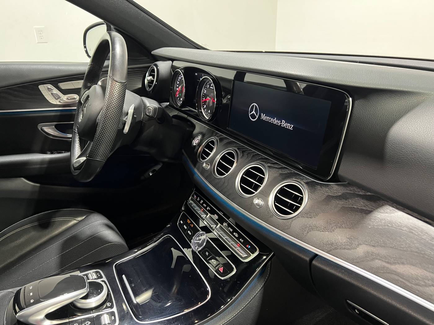 2017 Mercedes-Benz E-Class E 300 — Sedan — 25,780 mi — Warren, MI