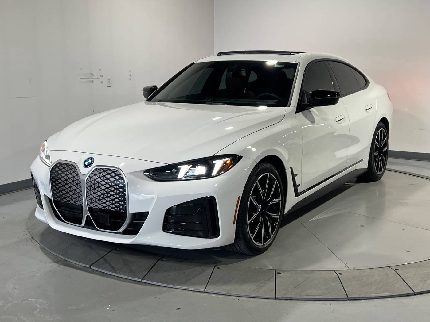 2025 BMW i4 xDrive40 — Sedan — 5,450 mi — Warren, MI